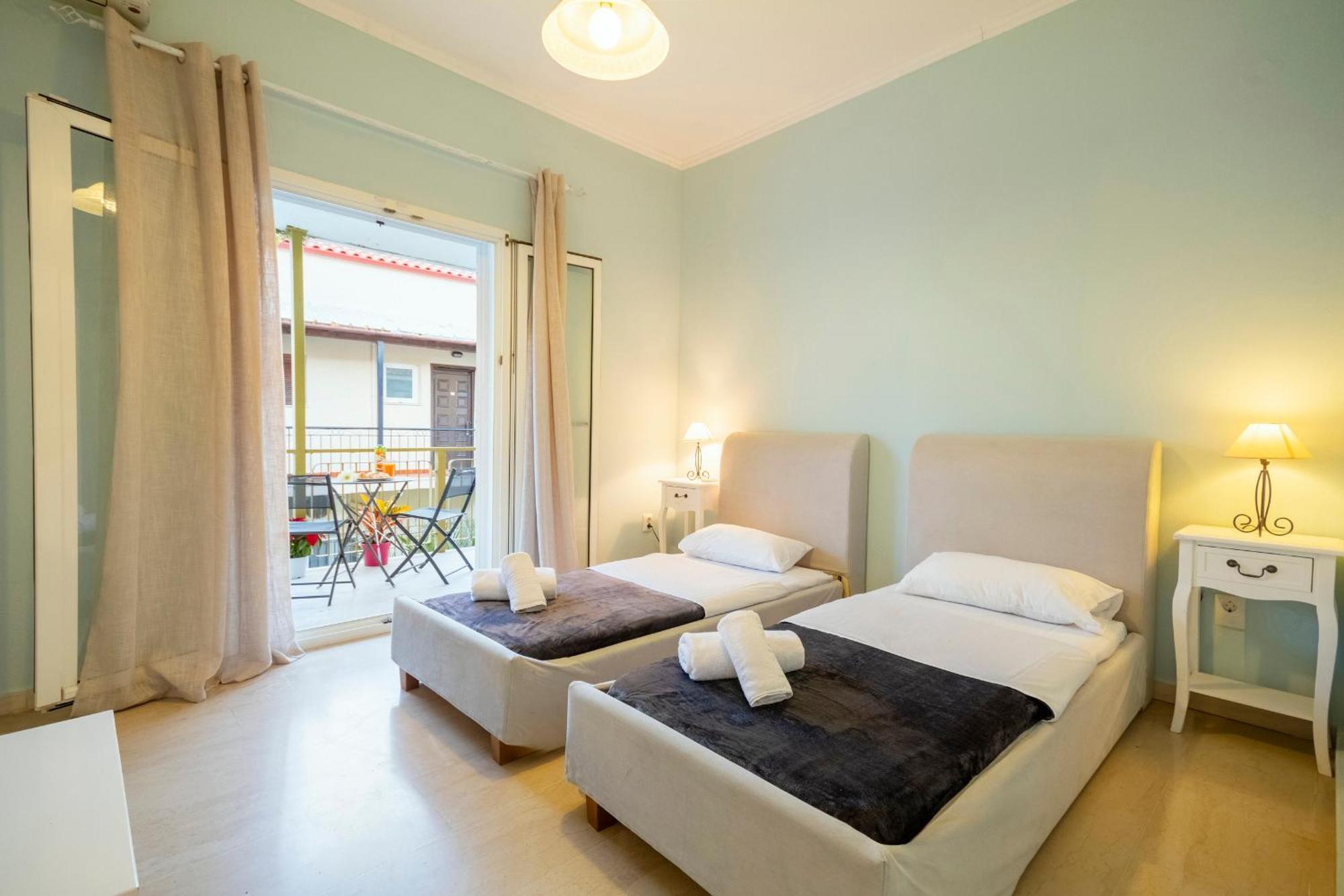 Mgi Apartments Ipsos Esterno foto