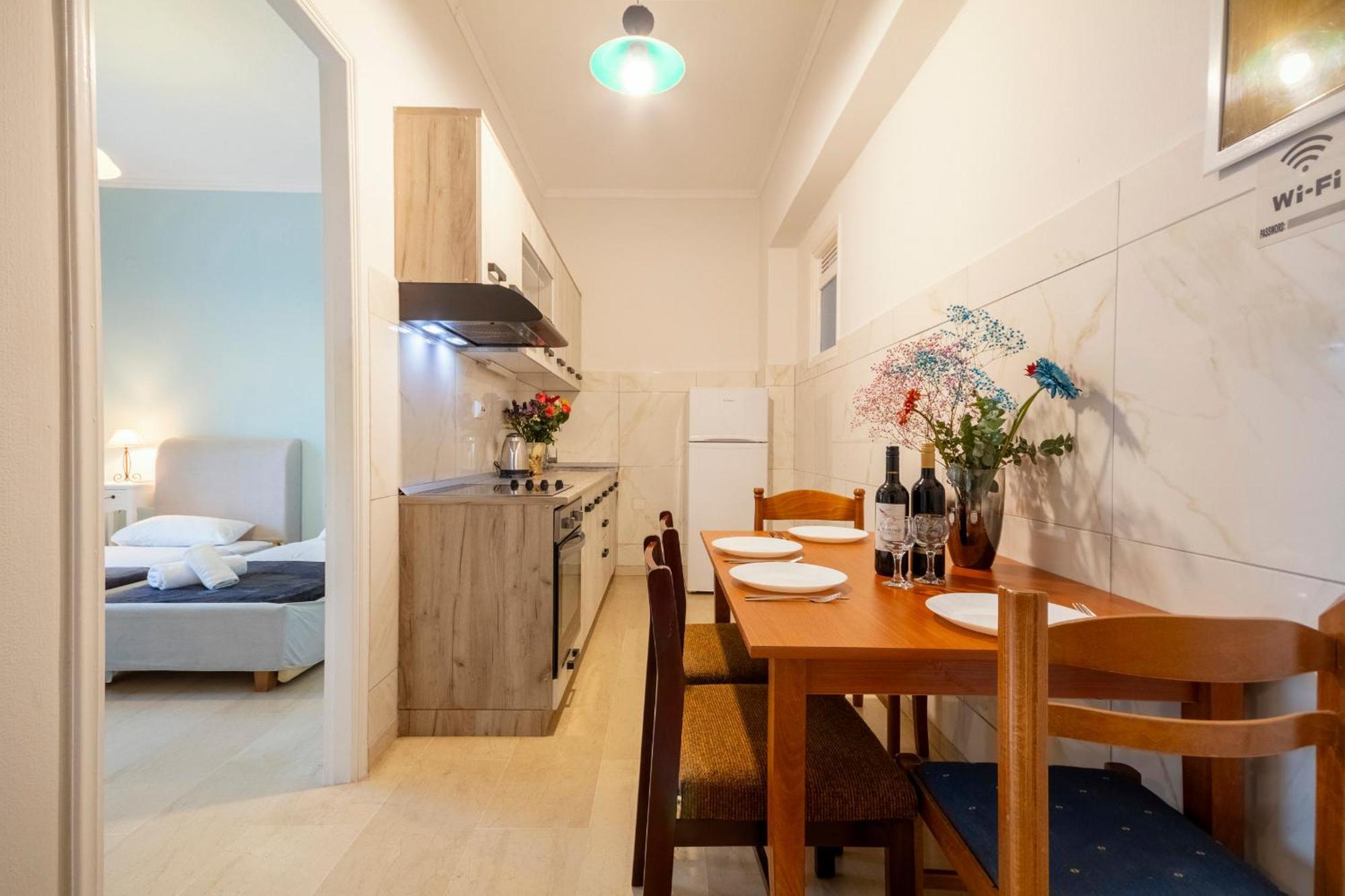 Mgi Apartments Ipsos Esterno foto