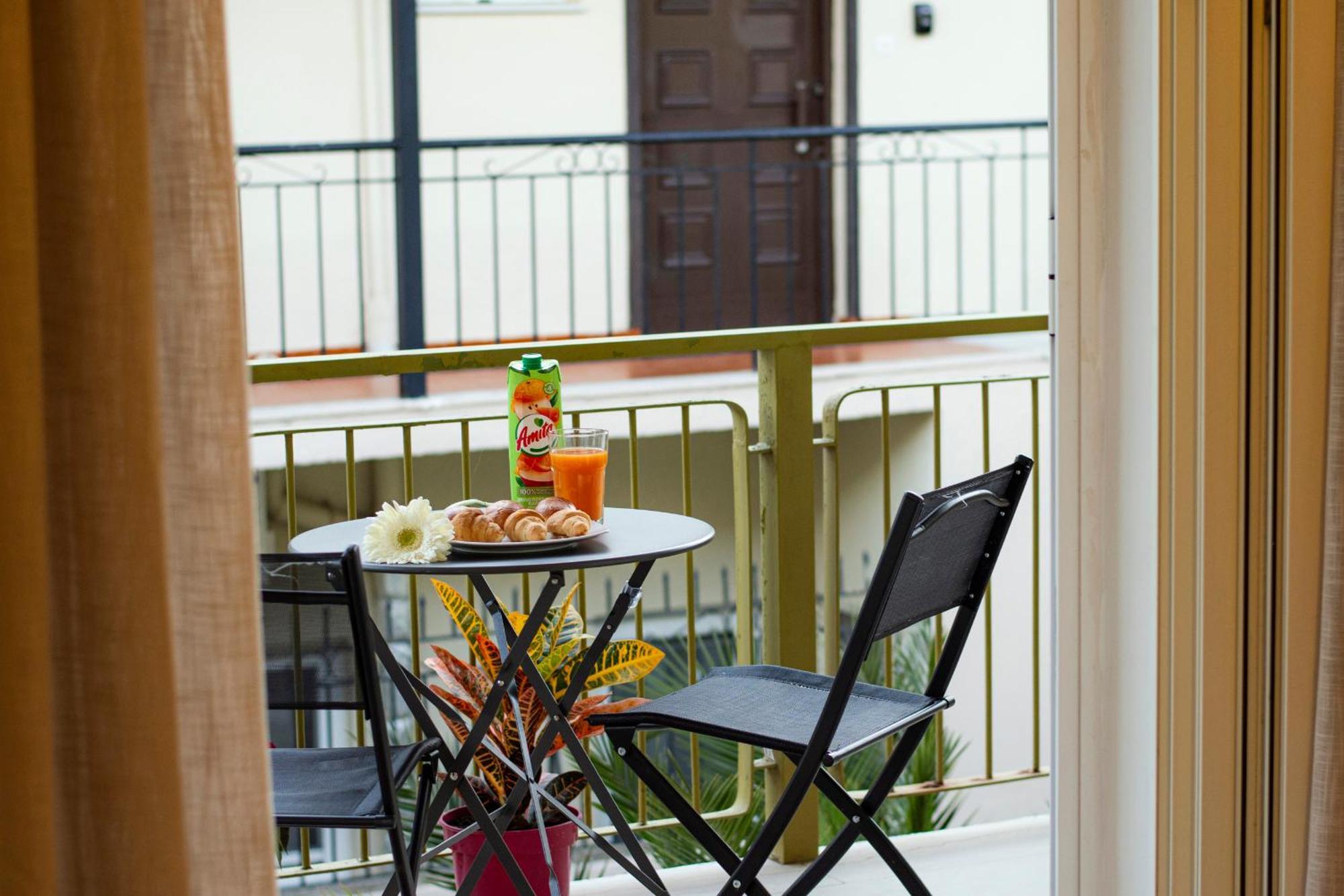 Mgi Apartments Ipsos Esterno foto