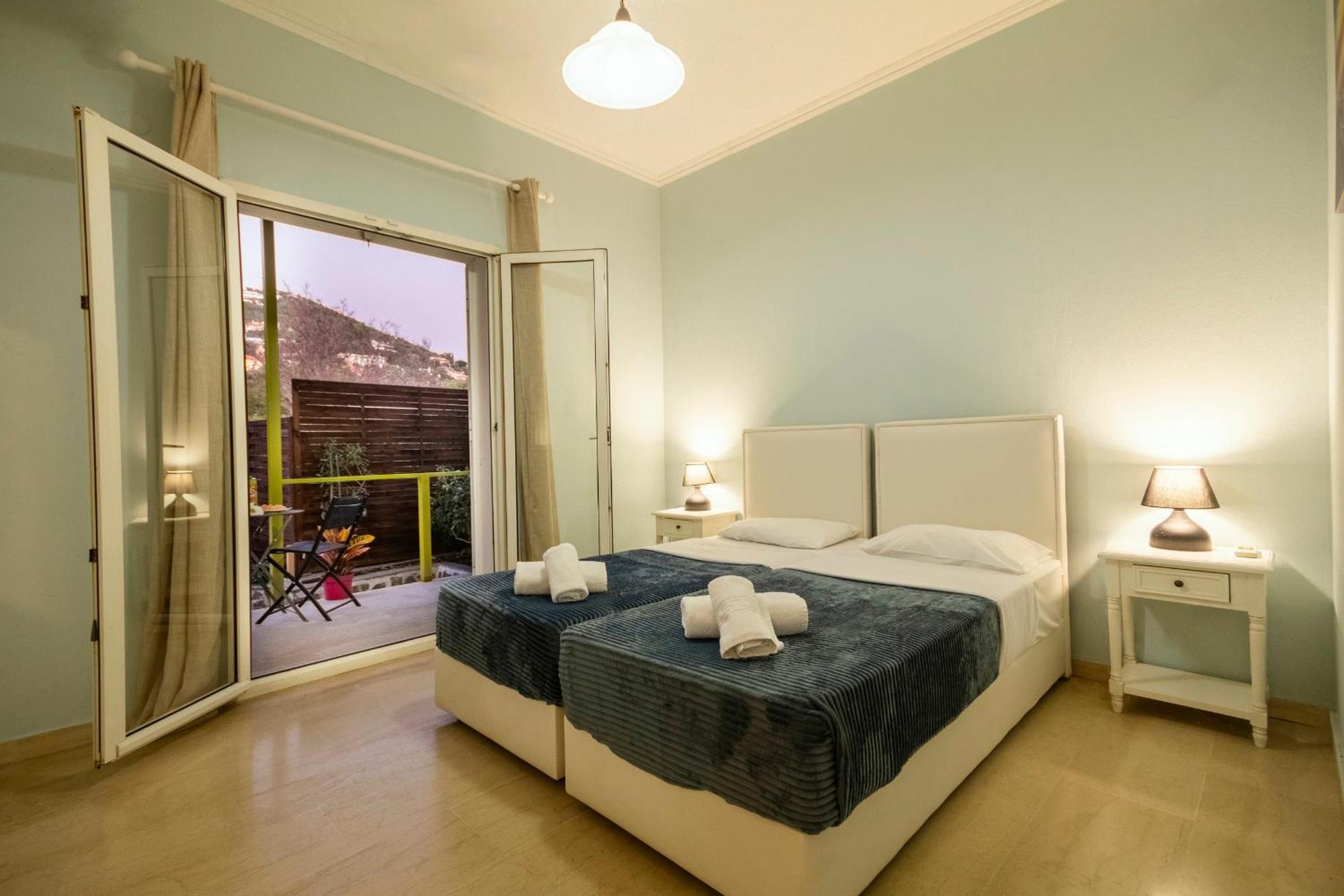 Mgi Apartments Ipsos Esterno foto
