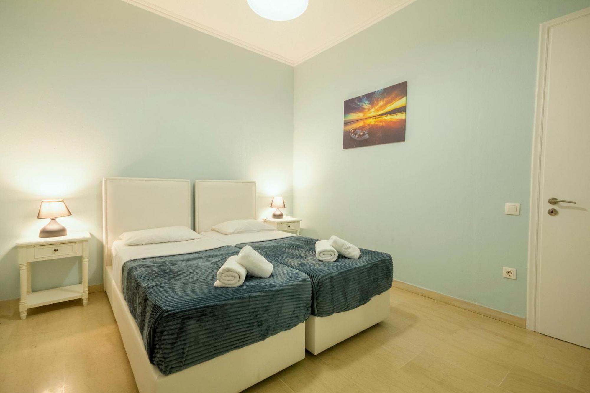 Mgi Apartments Ipsos Esterno foto