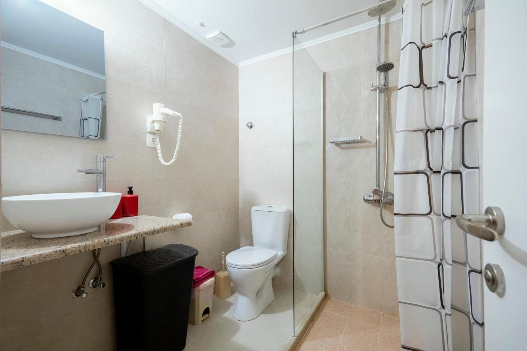 Mgi Apartments Ipsos Esterno foto